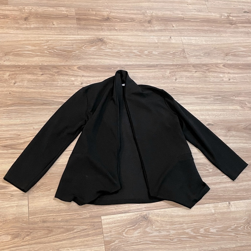 DoublJu - Black Blazer.